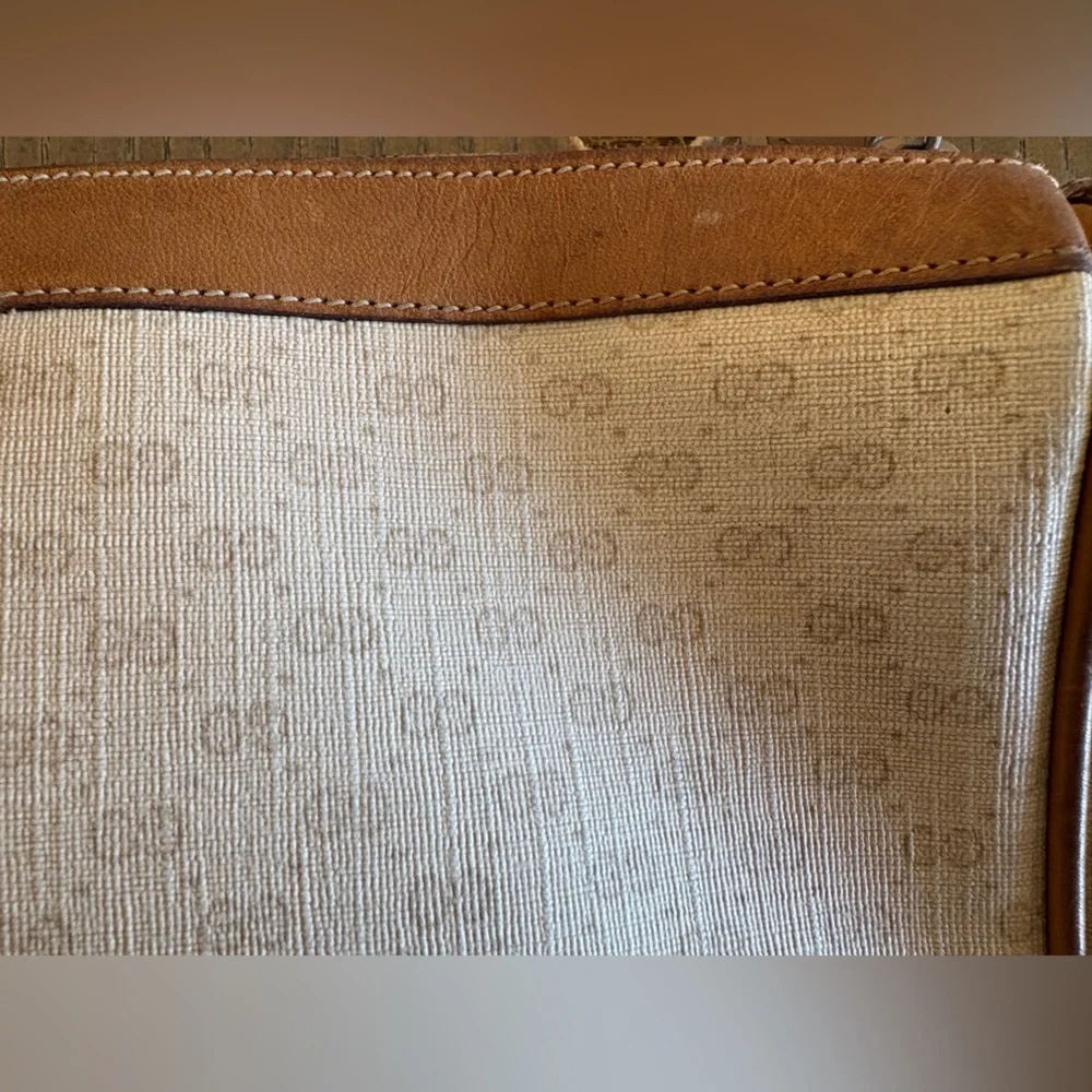 vintage Gucci Cream and Brown Cosmetic Bag